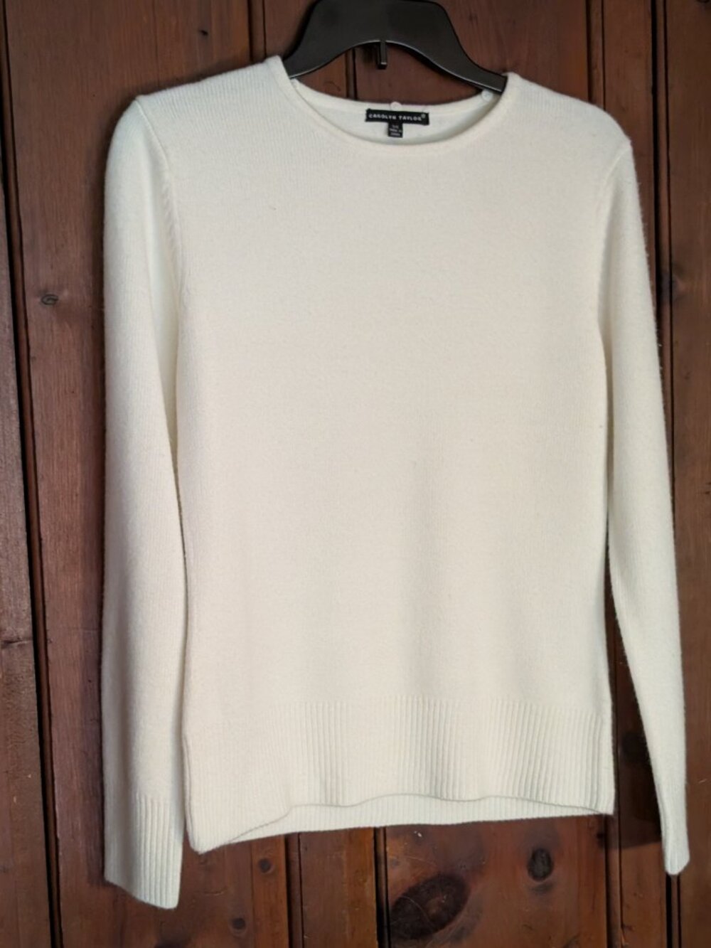 Soft & Nice Carolyn Taylor Crew Neck Sweater  -Off-white -Long sleeve -Size S